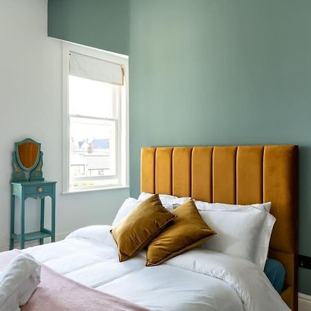 Stylish Beachfront Apartment, Sweeping Ocean Views And Luxury Touches Herne Bay Exterior photo