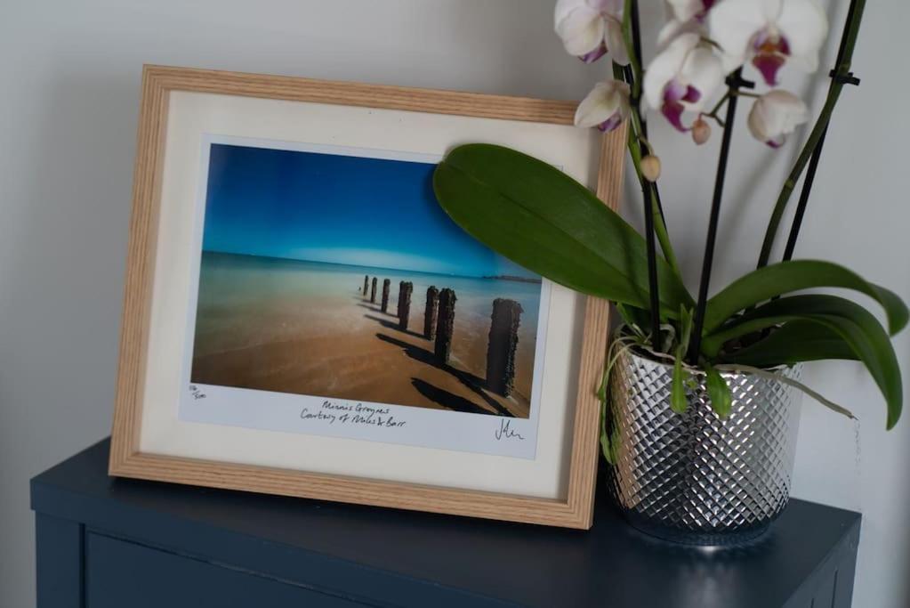 Stylish Beachfront Apartment, Sweeping Ocean Views And Luxury Touches Herne Bay Exterior photo