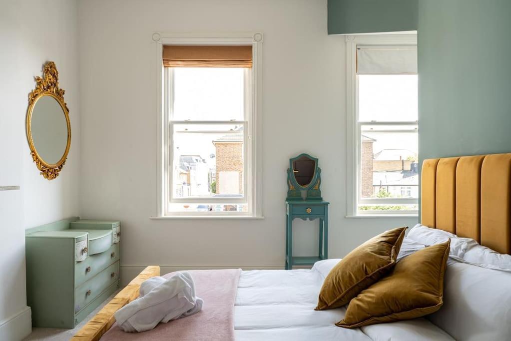 Stylish Beachfront Apartment, Sweeping Ocean Views And Luxury Touches Herne Bay Exterior photo