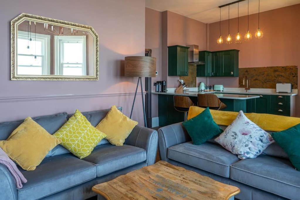 Stylish Beachfront Apartment, Sweeping Ocean Views And Luxury Touches Herne Bay Exterior photo