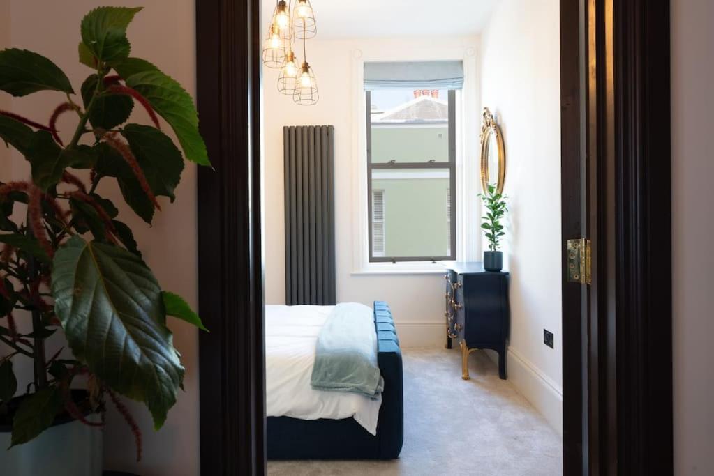 Stylish Beachfront Apartment, Sweeping Ocean Views And Luxury Touches Herne Bay Exterior photo