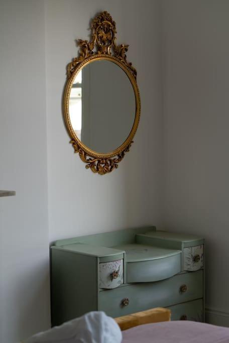 Stylish Beachfront Apartment, Sweeping Ocean Views And Luxury Touches Herne Bay Exterior photo